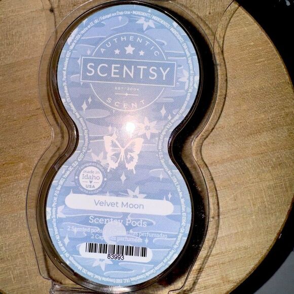 SCENTSY PODS [ VELVET MOON] - Picture 1 of 2